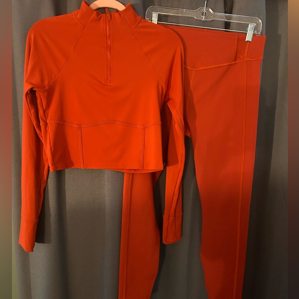 Fabletics Women's orangish/Red Activewear Set